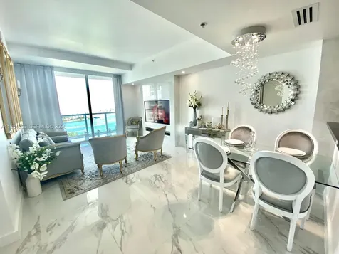 253 NE 2nd Street Miami FL 33132