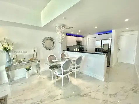 253 NE 2nd Street Miami FL 33132