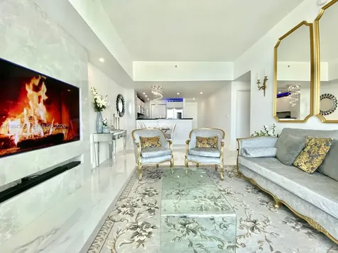 253 NE 2nd Street Miami FL 33132