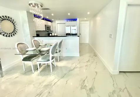 253 NE 2nd Street Miami FL 33132