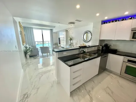 253 NE 2nd Street Miami FL 33132