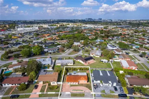2791 Village Green Drive Miami FL 33175