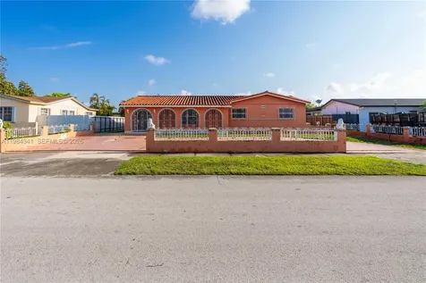 2791 Village Green Drive Miami FL 33175