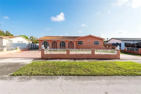 2791 Village Green Drive Miami FL 33175