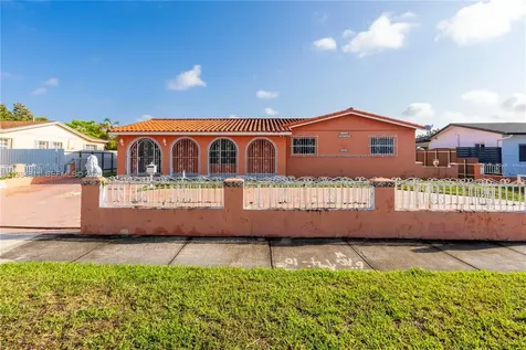 2791 Village Green Drive Miami FL 33175