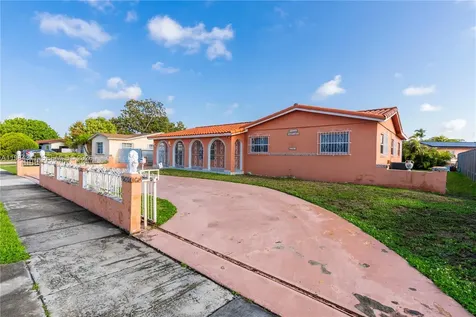 2791 Village Green Drive Miami FL 33175