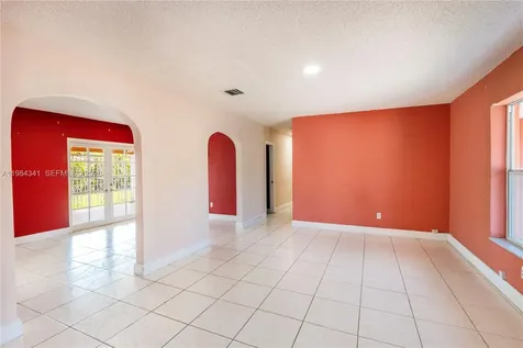 2791 Village Green Drive Miami FL 33175