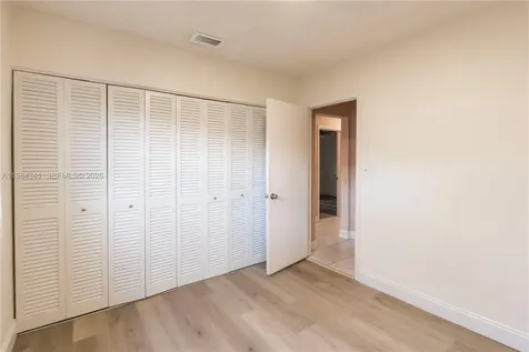 2791 Village Green Drive Miami FL 33175