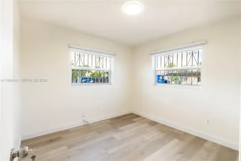 2791 Village Green Drive Miami FL 33175