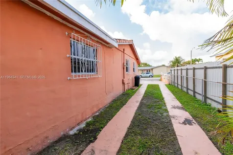 2791 Village Green Drive Miami FL 33175