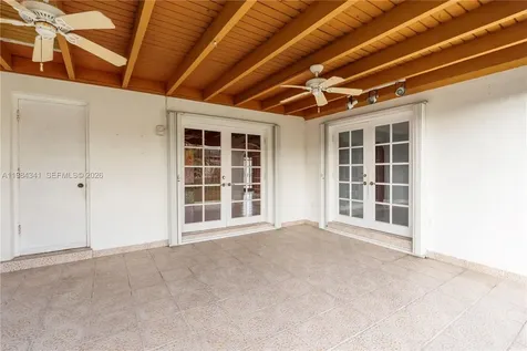 2791 Village Green Drive Miami FL 33175