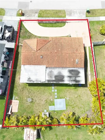2791 Village Green Drive Miami FL 33175