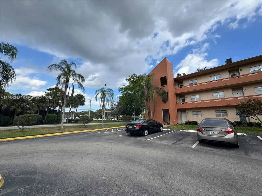 8810 W Mcnab Road Tamarac FL 33321