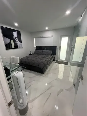 926 Michigan Avenue Miami Beach FL 33139