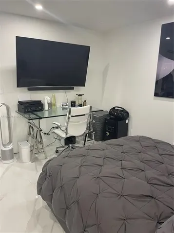 926 Michigan Avenue Miami Beach FL 33139