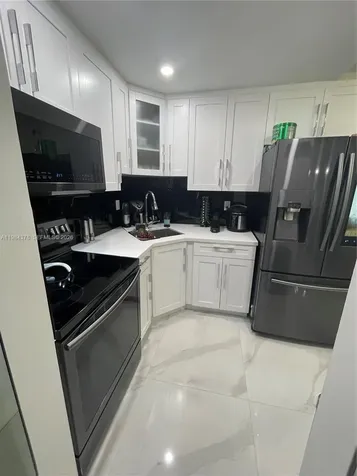 926 Michigan Avenue Miami Beach FL 33139