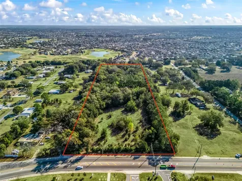 4942 E County Road 462 Wildwood FL 34785