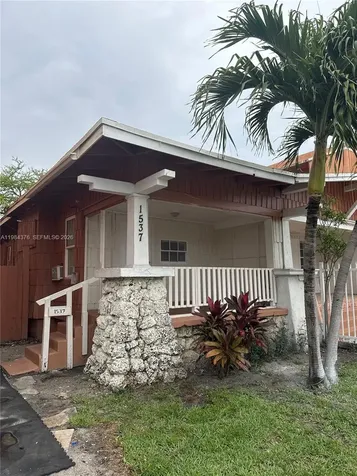 1545 NW 1st Street Miami FL 33125