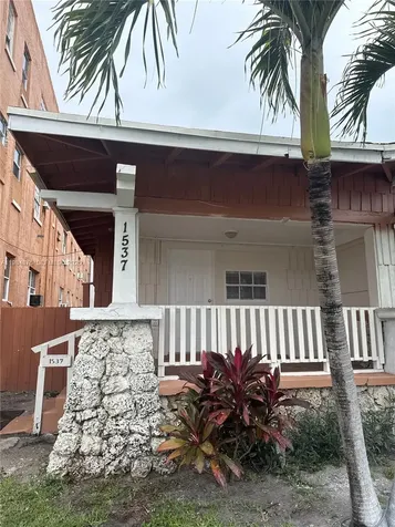 1545 NW 1st Street Miami FL 33125