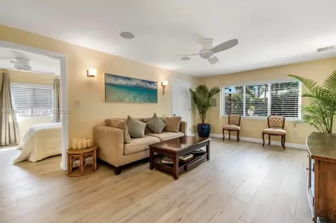 222 SW 7th Street Dania Beach FL 33004