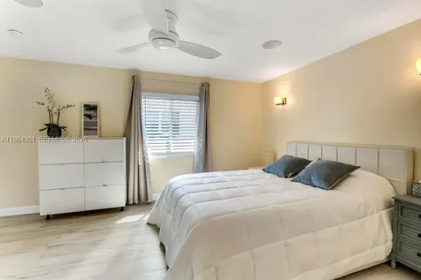 222 SW 7th Street Dania Beach FL 33004