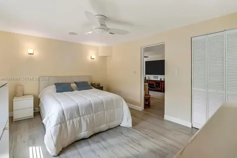 222 SW 7th Street Dania Beach FL 33004