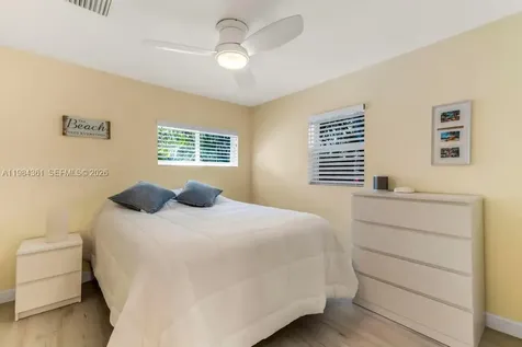 222 SW 7th Street Dania Beach FL 33004