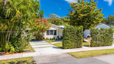 222 SW 7th Street Dania Beach FL 33004