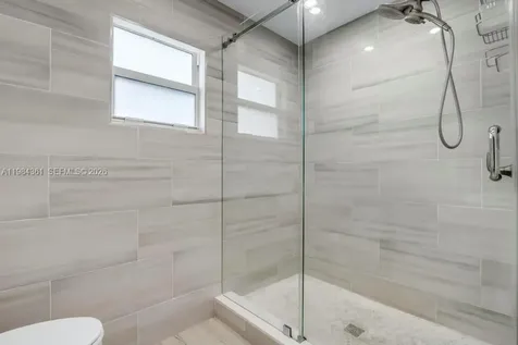 222 SW 7th Street Dania Beach FL 33004