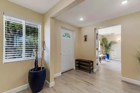 222 SW 7th Street Dania Beach FL 33004