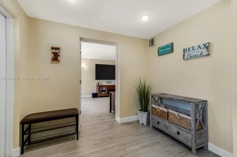 222 SW 7th Street Dania Beach FL 33004