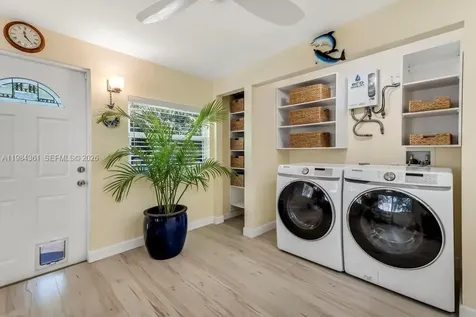 222 SW 7th Street Dania Beach FL 33004