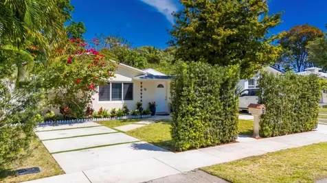 222 SW 7th Street Dania Beach FL 33004