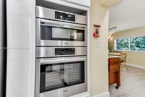 222 SW 7th Street Dania Beach FL 33004