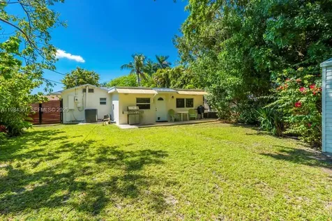 222 SW 7th Street Dania Beach FL 33004