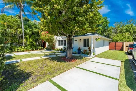 222 SW 7th Street Dania Beach FL 33004