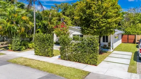 222 SW 7th Street Dania Beach FL 33004