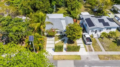 222 SW 7th Street Dania Beach FL 33004
