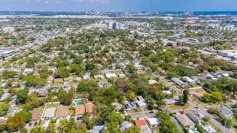 222 SW 7th Street Dania Beach FL 33004