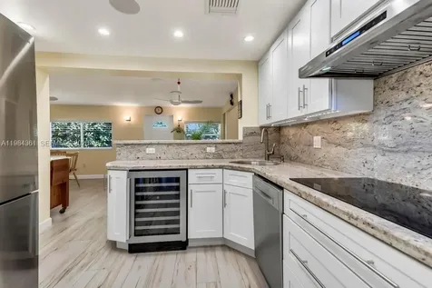 222 SW 7th Street Dania Beach FL 33004