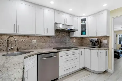 222 SW 7th Street Dania Beach FL 33004