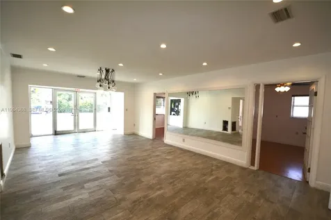 16921 NE 6th Avenue North Miami Beach FL 33162