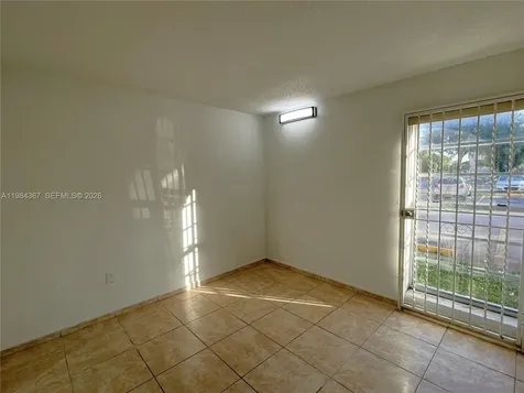 4721 NW 7th Street Miami FL 33126