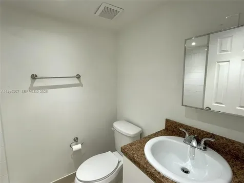 4721 NW 7th Street Miami FL 33126
