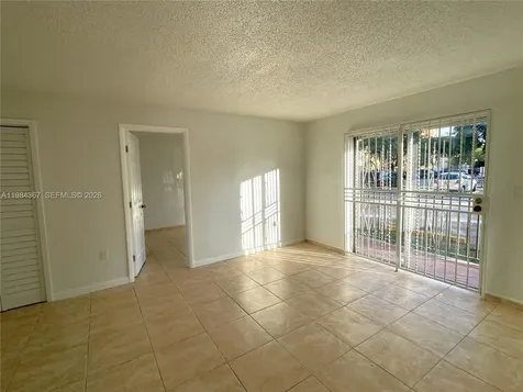 4721 NW 7th Street Miami FL 33126