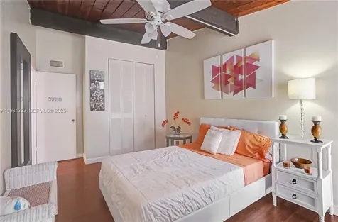19220 NE 25th Avenue Miami FL 33180