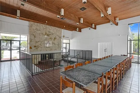 19220 NE 25th Avenue Miami FL 33180