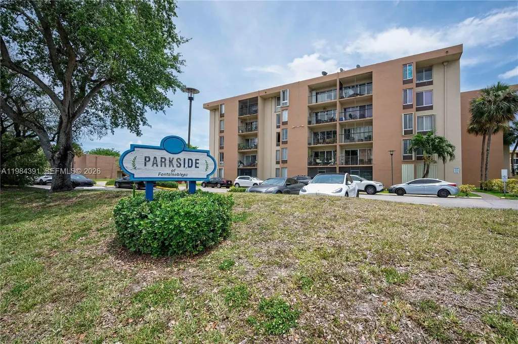 9220 Fontainebleau Boulevard Miami FL 33172