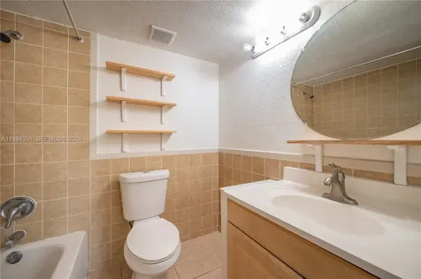 9220 Fontainebleau Boulevard Miami FL 33172