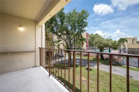 9220 Fontainebleau Boulevard Miami FL 33172